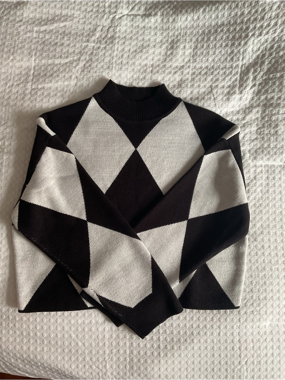 H&M Black & White Argyle Knit Sweater - Women's